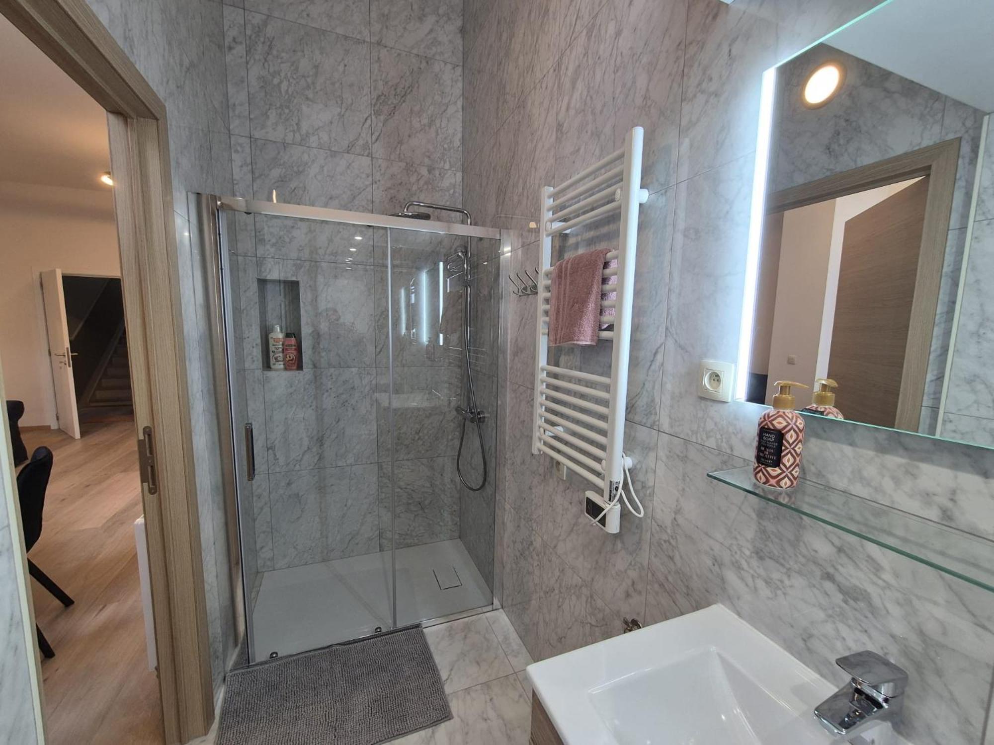 Tasson Snel Apartment Center Of Брюксел Екстериор снимка